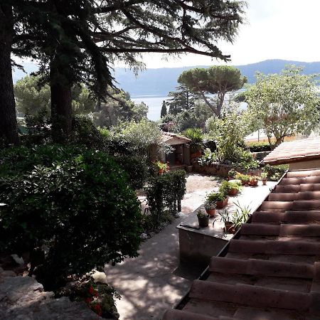Bed&Breakfast "Fiorella" Sul Lago Castel Gandolfo Ngoại thất bức ảnh
