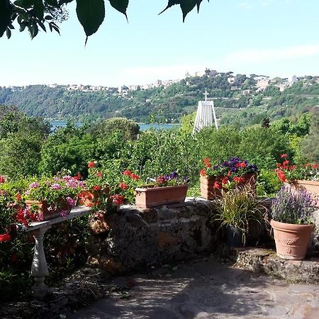 Bed&Breakfast "Fiorella" Sul Lago Castel Gandolfo Ngoại thất bức ảnh