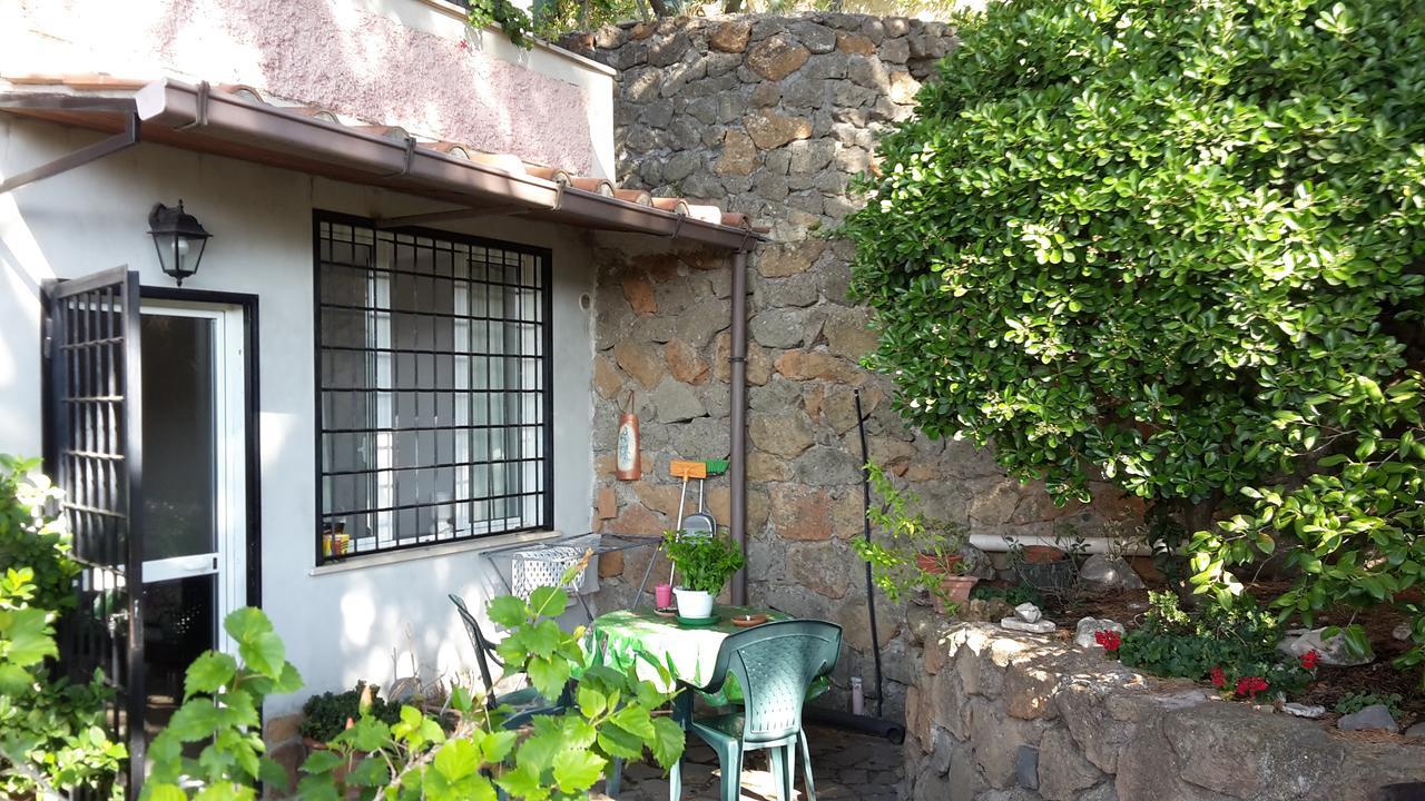 Bed&Breakfast "Fiorella" Sul Lago Castel Gandolfo Ngoại thất bức ảnh